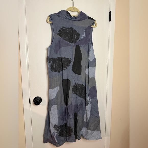 Abstract Pattern Linen Sleeveless Dress - Picture 7 of 8
